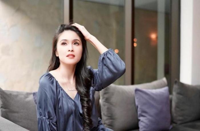 Profil Sandra Dewi terbaru