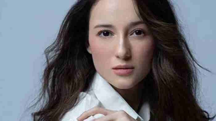 Profil Julie Estelle terbaru