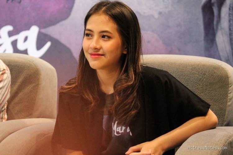 Biodata Adhisty Zara: Agama, Keluarga, Pacar, Fakta dan Karir