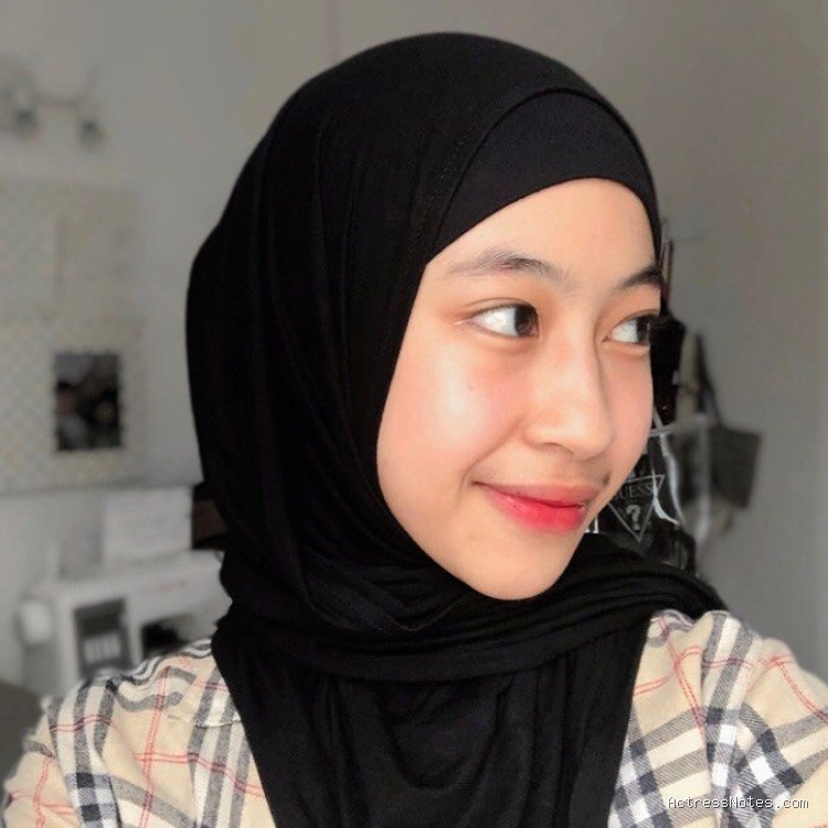 Biodata Adiba Khanza: Agama, Keluarga, Pacar, Fakta dan Karir