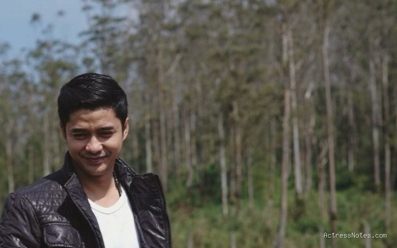 Biodata Adly Fairuz: Agama, Keluarga, Pacar, Fakta dan Karir