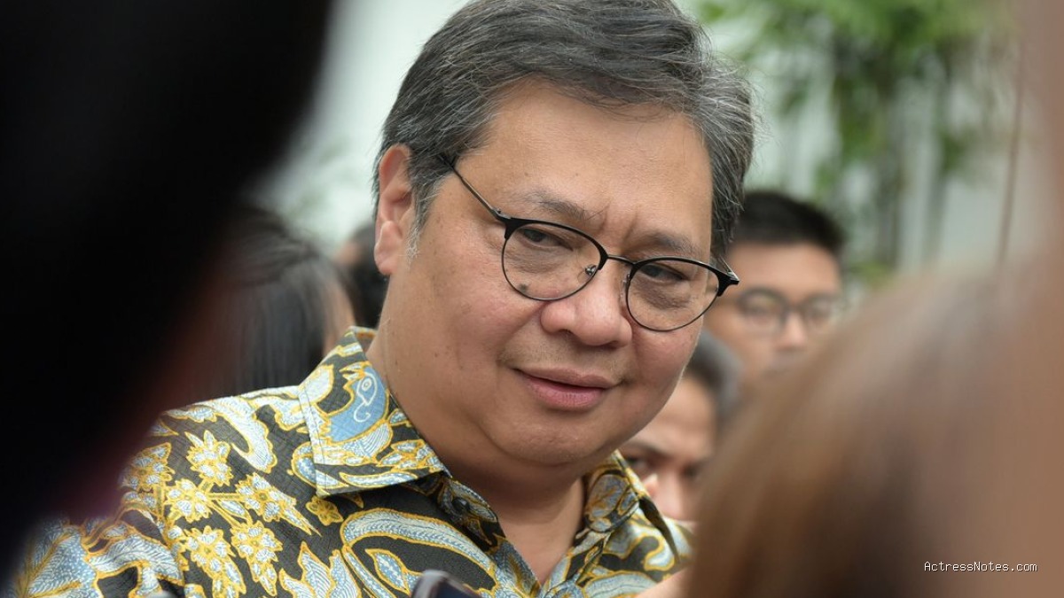 Biodata Airlangga Hartarto: Agama, Keluarga, Pasangan, Fakta dan Karir