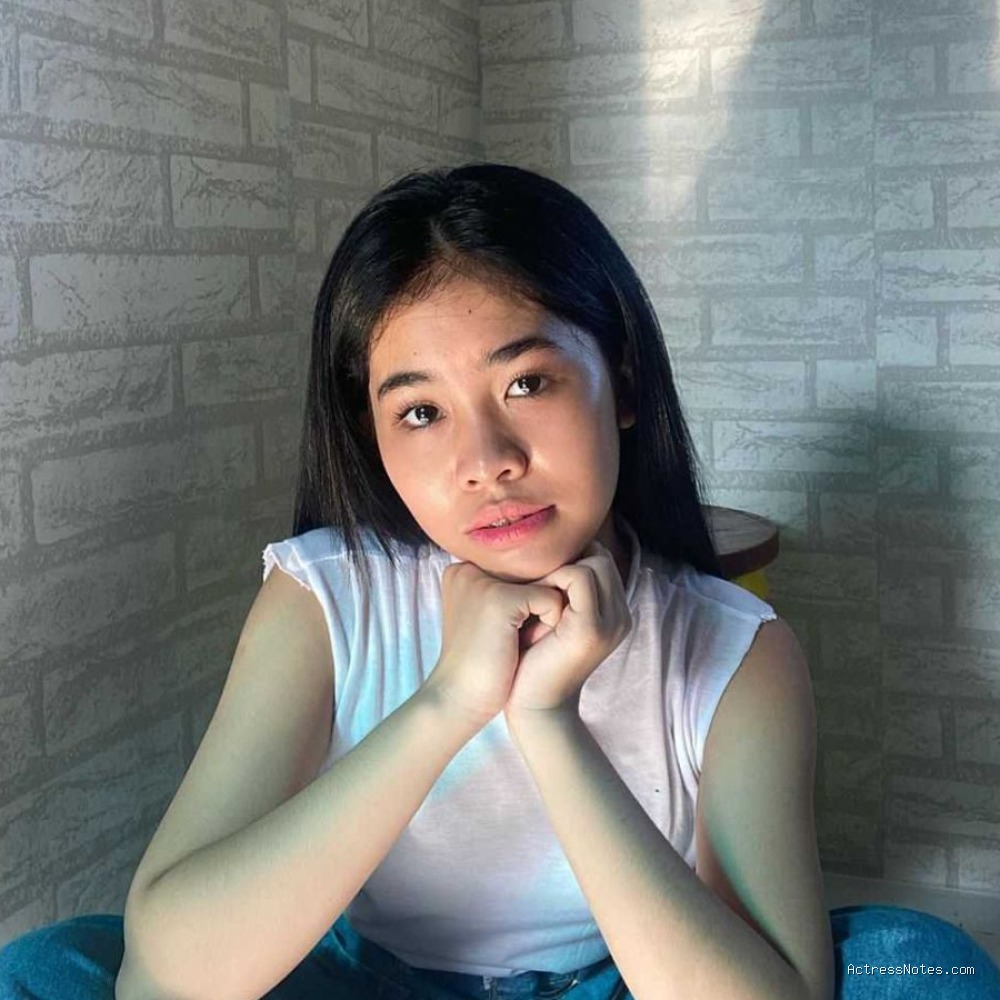 Alifa Lubis: Biodata, Agama, Keluarga, Pacar, Fakta & Karir