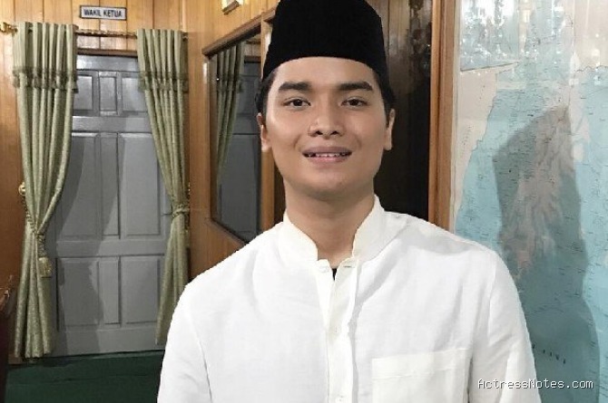 Biodata Alvin Faiz: Agama, Keluarga, Pacar, Fakta dan Karir