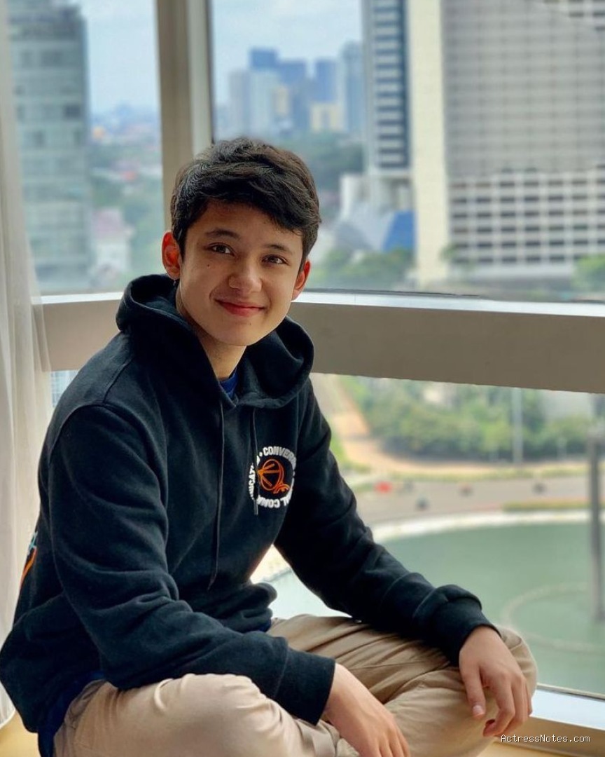 Biodata Alwi Assegaf: Agama, Keluarga, Pacar, Fakta dan Karir