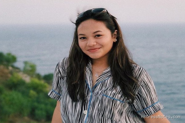 Biodata Amel Carla: Agama, Keluarga, Pacar, Fakta dan Karir