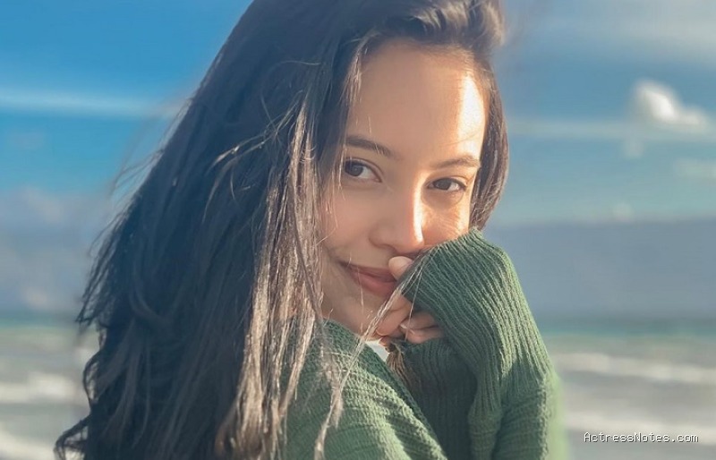 Biodata Anggika Bolsterli: Agama, Keluarga, Pacar, Fakta dan Karir