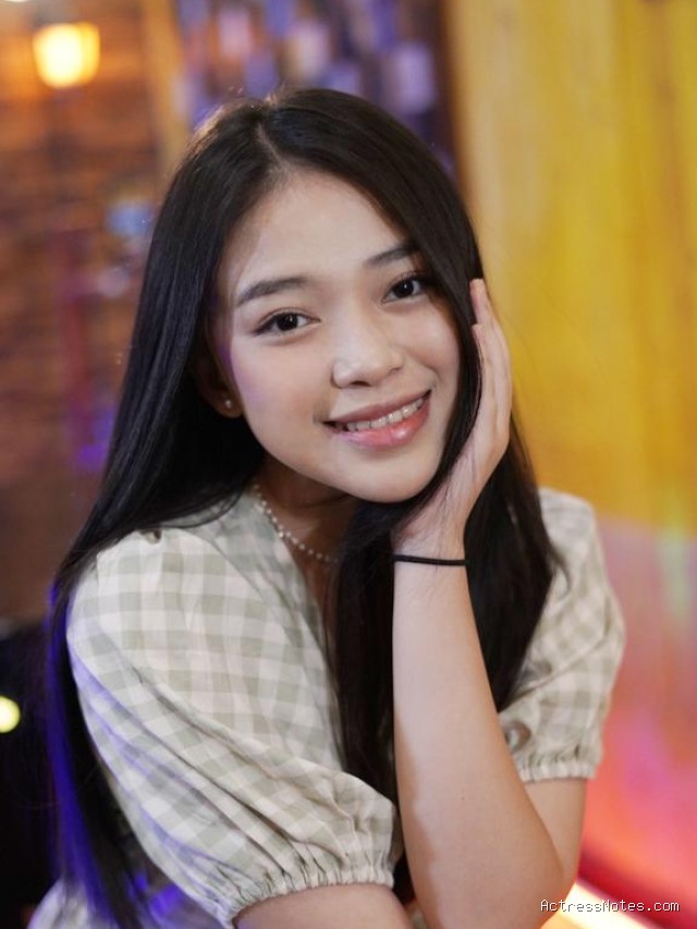 Biodata Anneth Delliecia: Agama, Keluarga, Pacar, Fakta dan Karir