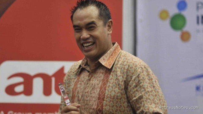 Biodata Ardi Bakrie: Agama, Keluarga, Pacar, Fakta dan Karir