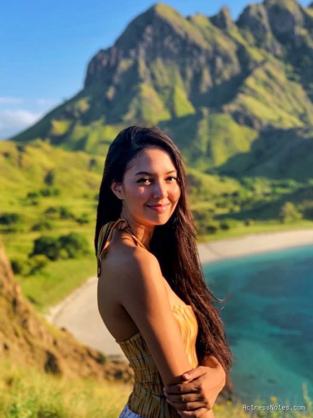 Biodata Aurelie Moeremans: Agama, Keluarga, Pacar, Fakta dan Karir