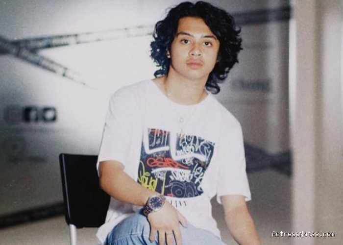 Biodata Bastian Steel: Agama, Keluarga, Pacar, dan Perjalanan Karir