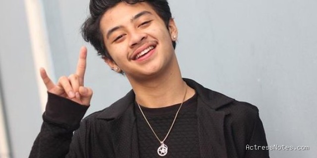 Biodata Bastian Steel: Agama, Keluarga, Pacar, dan Perjalanan Karir