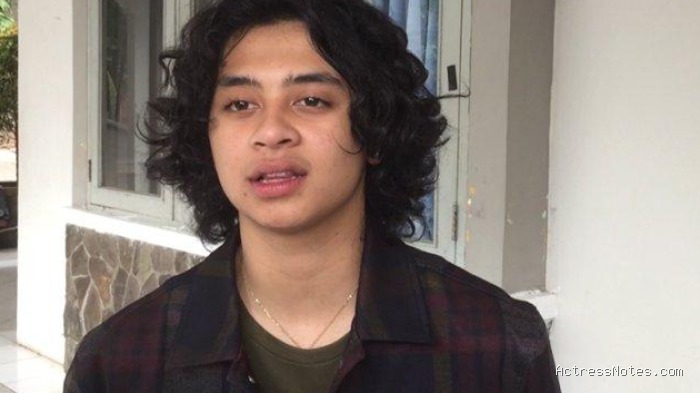 Biodata Bastian Steel: Agama, Keluarga, Pacar, dan Perjalanan Karir