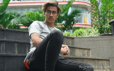 Biodata Abidzar Al Ghifari: Agama, Keluarga, Pacar, Fakta dan Karir