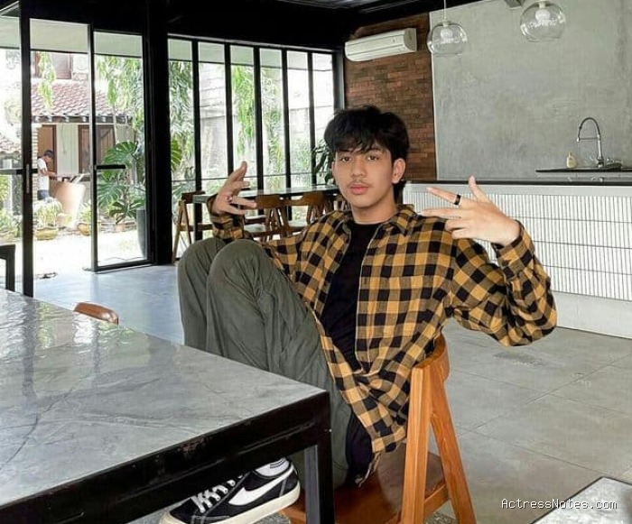 Biodata Abun Sungkar: Agama, Keluarga, Pacar, Fakta dan Karir