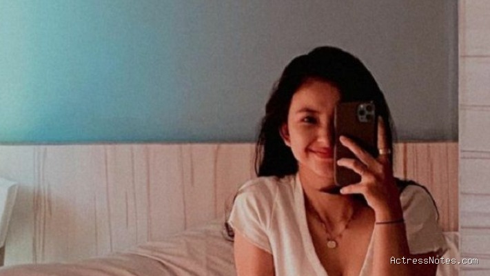 Biodata Adinda Azani: Agama, Keluarga, Pacar, Fakta dan Karir