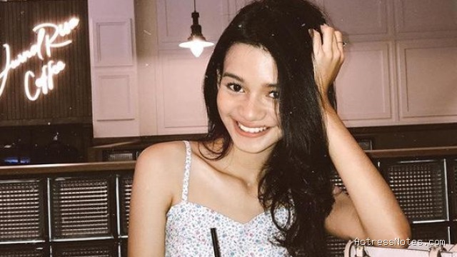 Biodata Adzwa Aurell: Agama, Keluarga, Pacar, Karir Lengkap