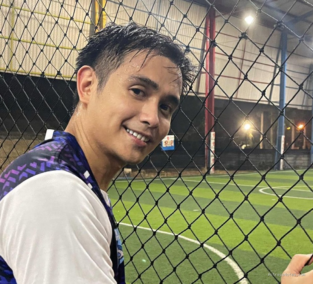 Biodata Ajun perwira: Agama, Keluarga, Pacar, Fakta dan Karir