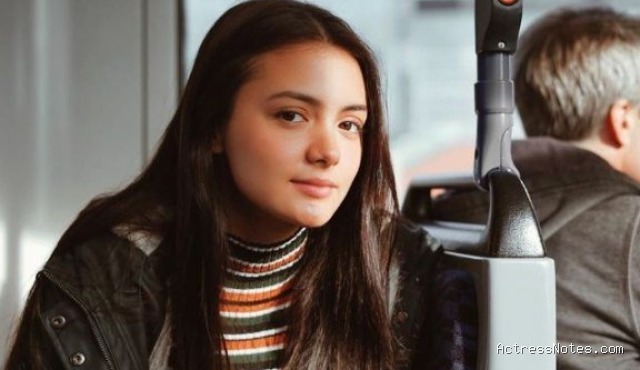 Biodata Amanda Rawles: Agama, Keluarga, Pacar, Fakta dan Karir