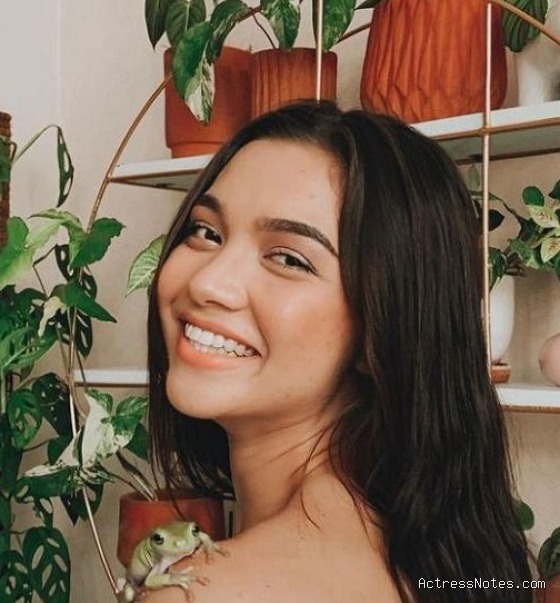 Biodata Angela Gilsha: Agama, Keluarga, Pacar, Fakta dan Karir