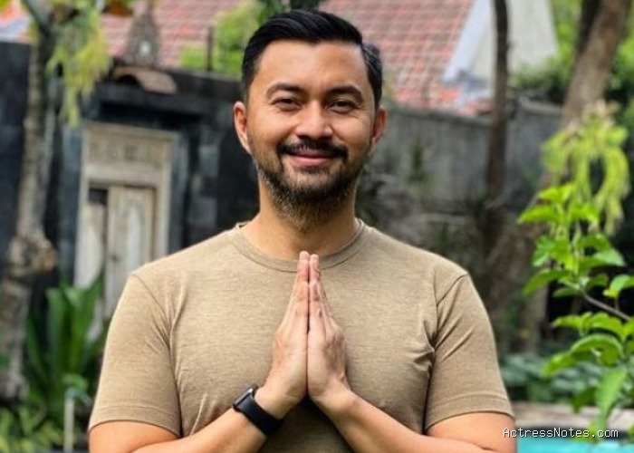 Biodata Anjasmara: Agama, Keluarga, Pacar, Fakta dan Karir Biodata Anjasmara: Agama, Keluarga, Pacar, Fakta dan Karir
