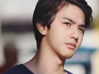 Biodata Ari Irham: Agama, Keluarga, Pacar & Karir Terlengkap