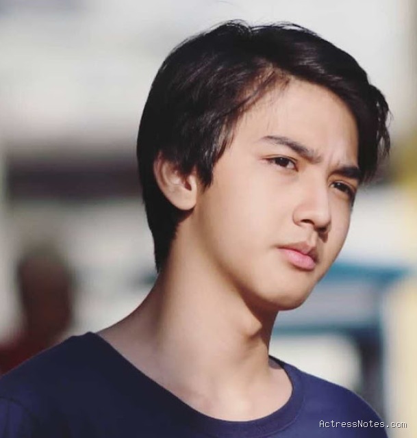 Biodata Ari Irham: Agama, Keluarga, Pacar, Fakta dan Karir
