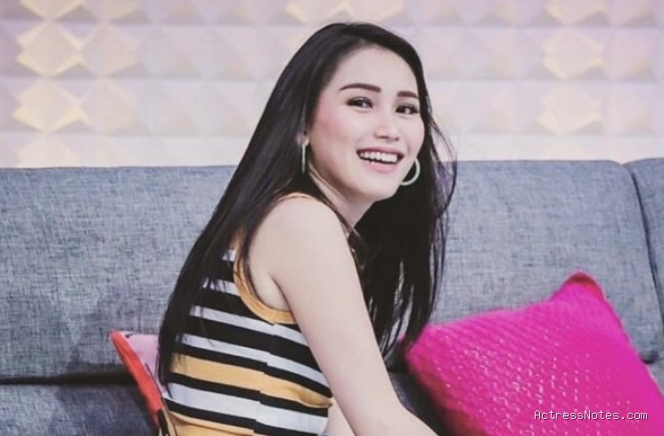 Biodata Ayu Ting Ting: Agama, Keluarga, Pacar, dan Perjalanan Karir