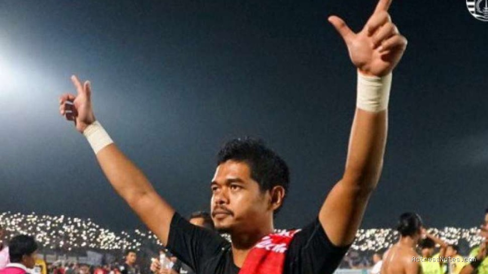 Biodata Bambang Pamungkas: Agama, Keluarga, Pasangan, Fakta dan Karir