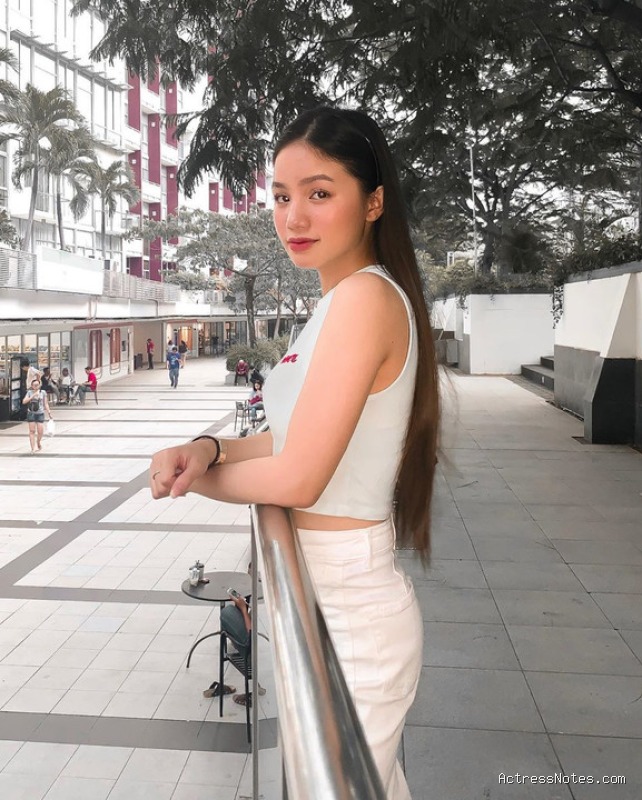 Biodata Bella Graceva: Agama, Keluarga, Pacar, Fakta dan Karir