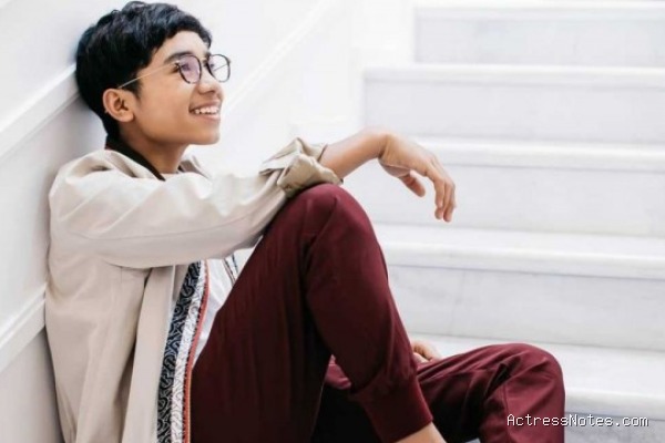 Biodata Betrand Peto: Agama, Keluarga, Karir, Pacar