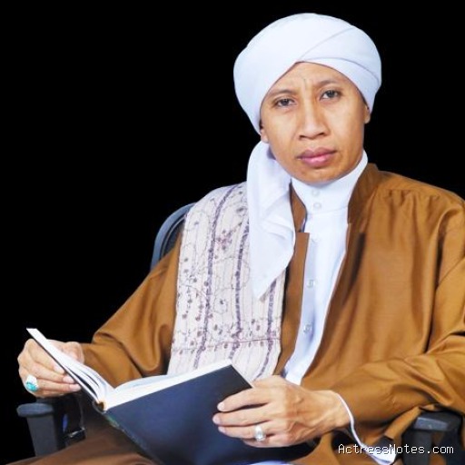 Biodata Buya Yahya: Agama, Keluarga, Pasangan, Fakta dan Karir