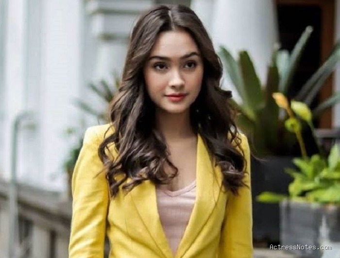 Biodata Caitlin Halderman: Agama, Keluarga, Pacar, Fakta dan Karir