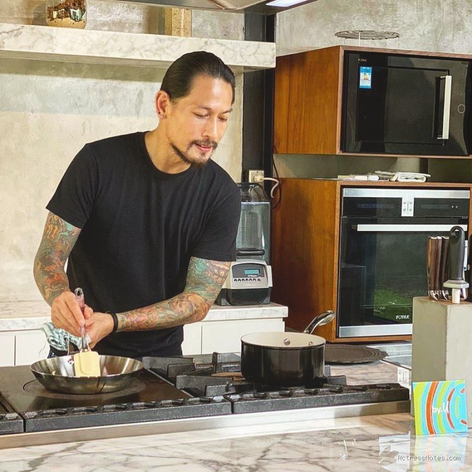 Biodata Chef Juna: Agama, Keluarga, Pacar, Fakta dan Karir