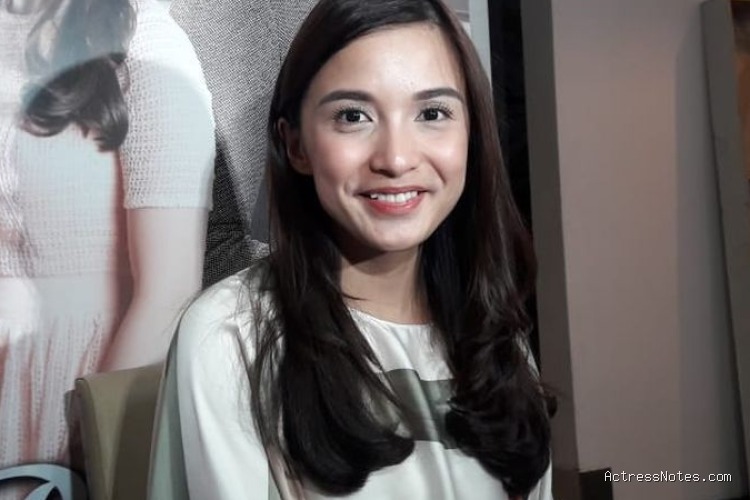 Biodata Chelsea Olivia : Agama, Keluarga, Pacar, Fakta dan Karir
