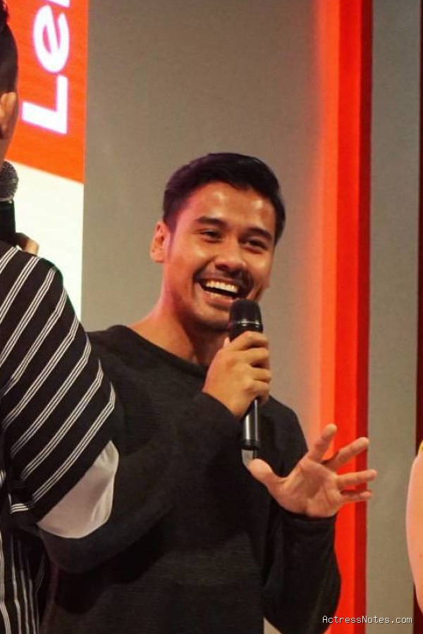 Biodata Chicco Jerikho: Agama, Keluarga, Pacar, Fakta dan Karir Biodata Chicco Jerikho: Agama, Keluarga, Pacar, Fakta dan Karir
