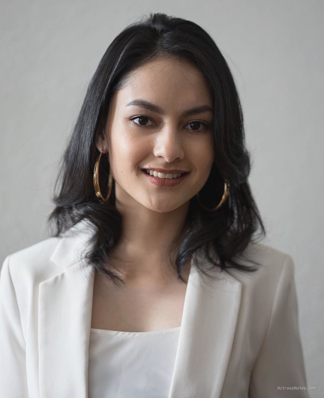 Biodata Clara Bernadeth: Agama, Keluarga, Pacar, Karir & Fakta