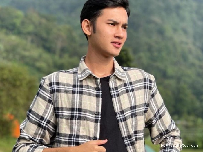 Biodata Clay Gribble: Agama, Keluarga, Pacar, Fakta dan Karir
