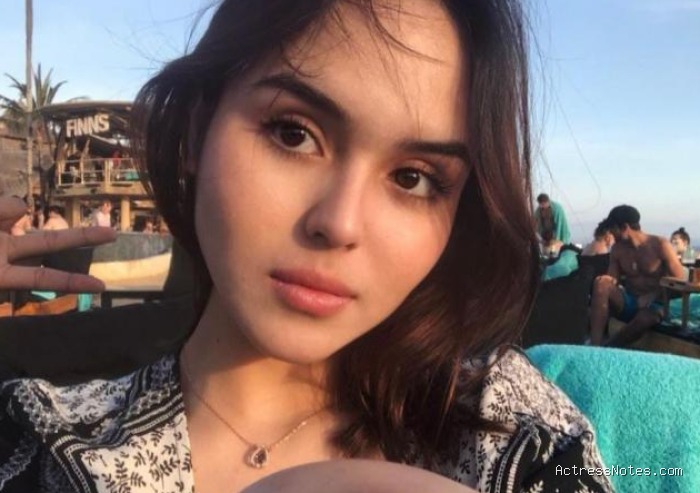 Biodata Edelenyi Laura: Agama, Keluarga, Pacar, Fakta dan Karir