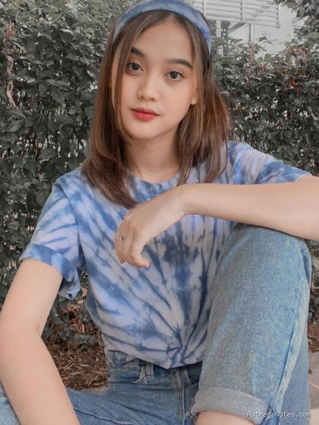 Biodata Esta Pramanita: Agama, Keluarga, Pacar, Fakta dan Karir