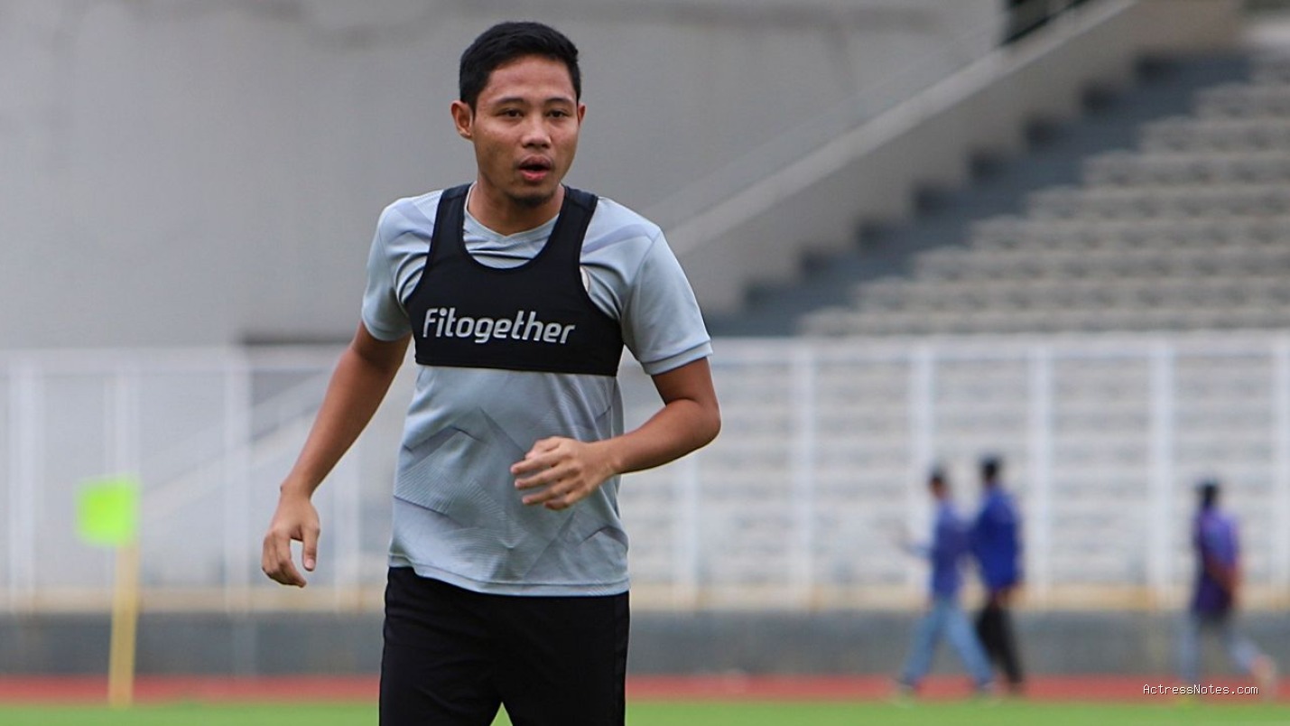 Biodata Evan Dimas: Agama, Keluarga, Pacar, Fakta dan Karir