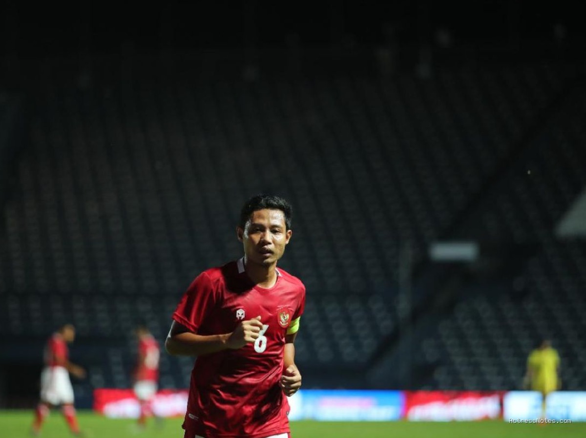 Biodata Evan Dimas: Agama, Keluarga, Pacar, Fakta dan Karir