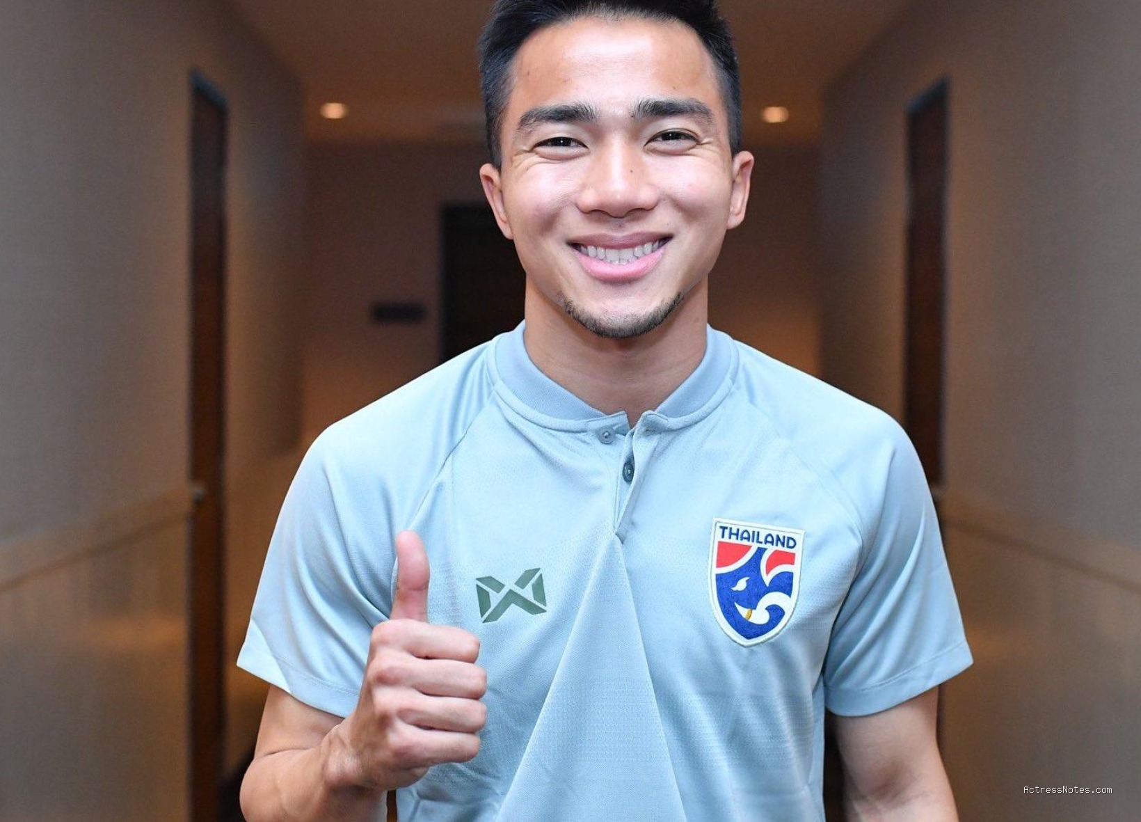 Biodata Chanathip Songkrasin: Agama, Keluarga, Pacar, Fakta dan Karir