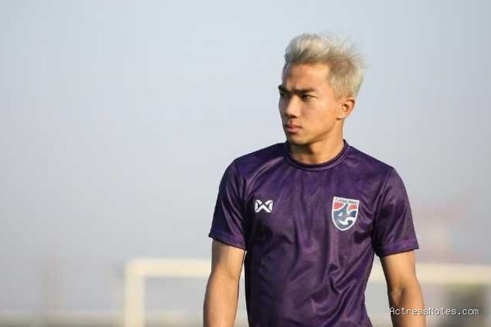 Biodata Chanathip Songkrasin: Agama, Keluarga, Pacar, Fakta dan Karir