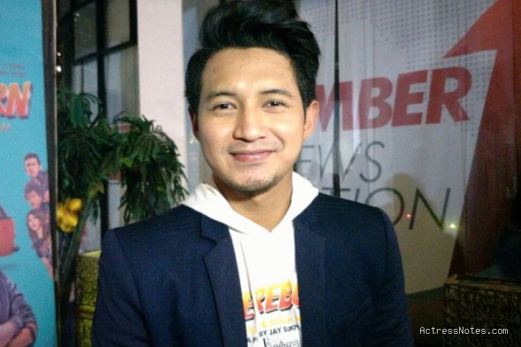 Biodata Chand Kelvin: Agama, Keluarga, Pacar, Fakta dan Karir