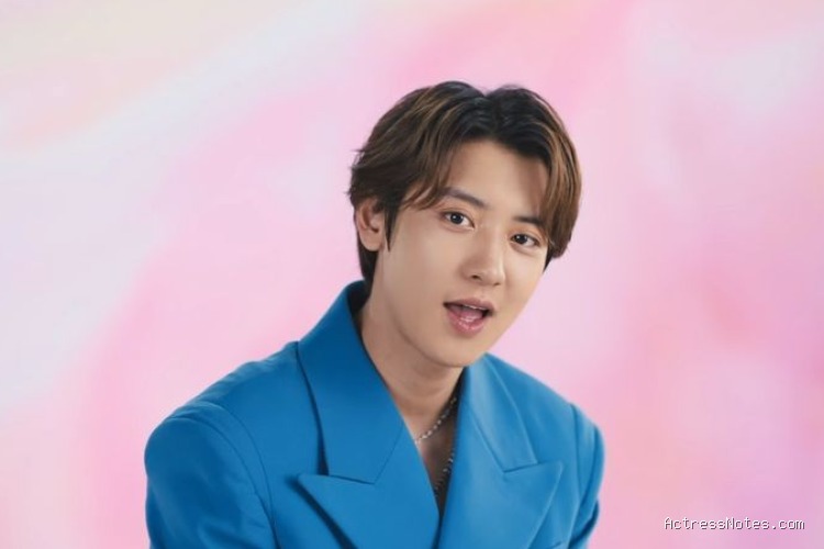 Biodata Chanyeol Exo: Agama, Keluarga, Pacar, Fakta dan Karir