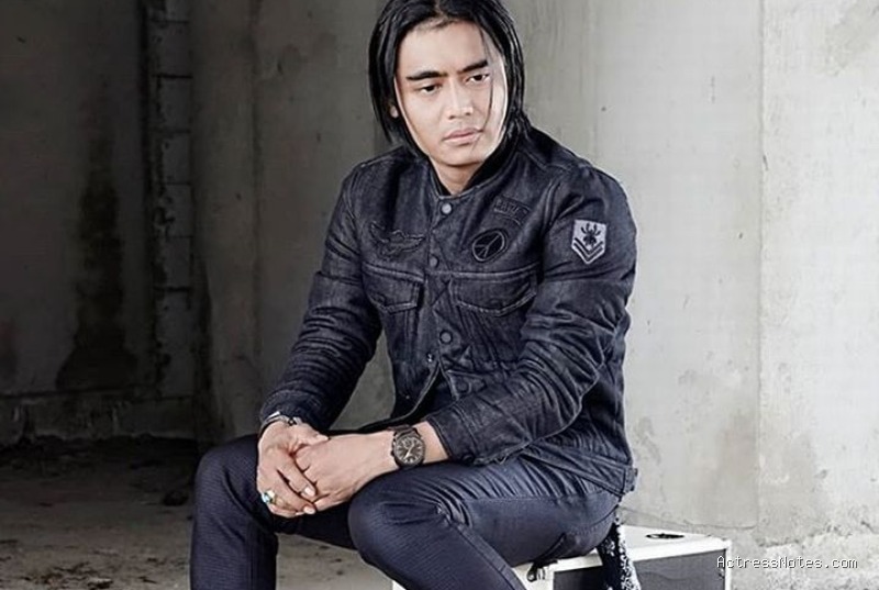Biodata Charly Van Houten: Agama, Keluarga, Pacar, Fakta dan Karir