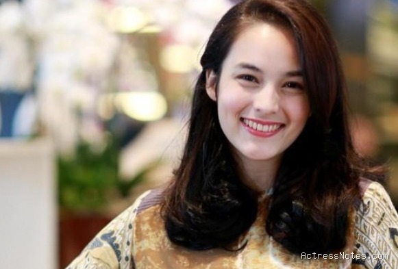 Biodata Chelsea Islan: Agama, Keluarga, Pacar, dan Perjalanan Karir