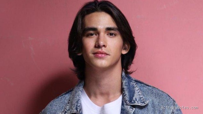 Biodata Christ Laurent: Agama, Keluarga, Pacar, Fakta dan Karir