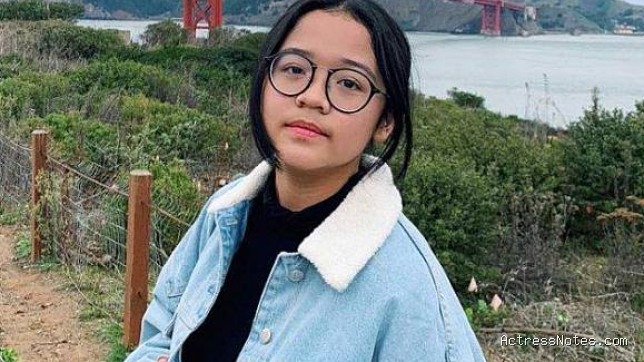 Biodata Cinta Kuya: Agama, Keluarga, Pacar, dan Perjalanan Karir